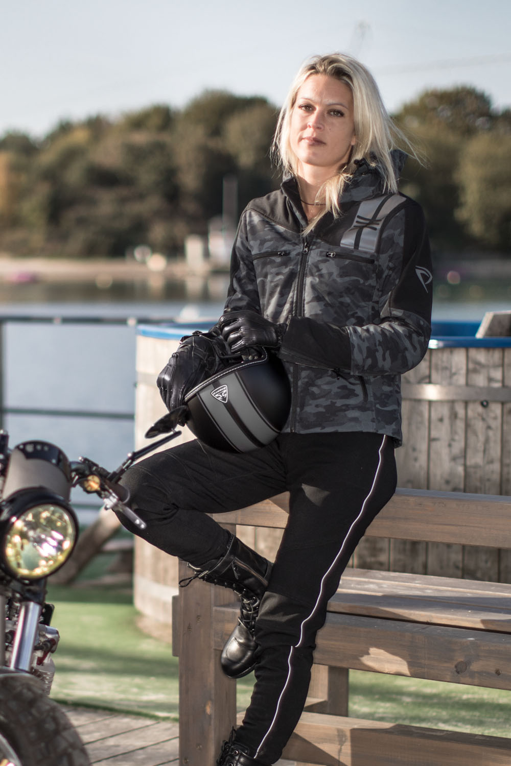 DIFI JAMIE LADY Motorrad Softshell-Kapuzenjacke im MotoPort Onlineshop